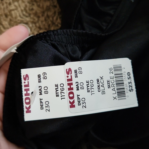 Vanity Fair 100% Nylon Anti- Static Black Slip - Picture 5 of 5